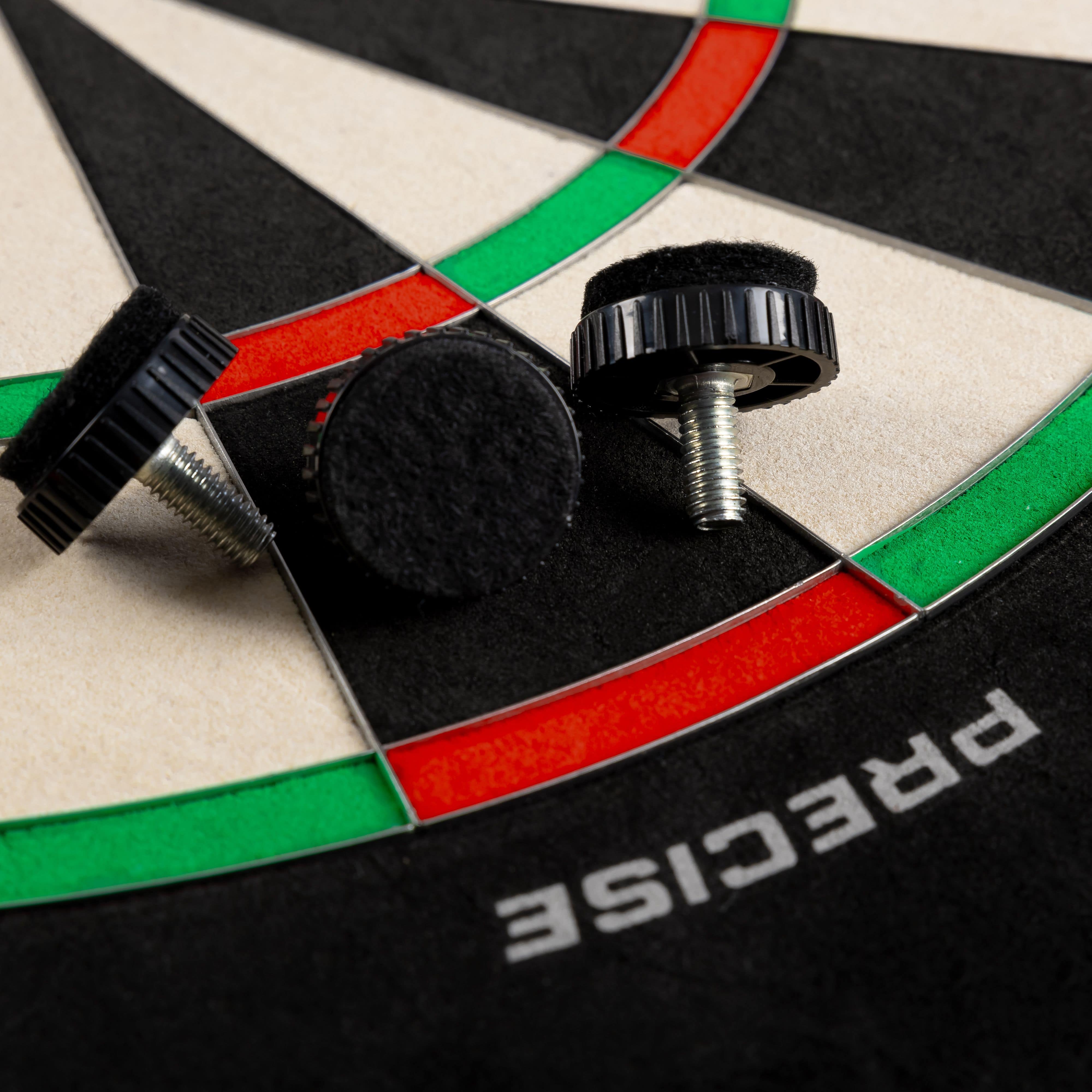 Precise 180 Endorphine Steeldartboard mit Nummernring - Infinity Blue Hier wird das Precise 180 Endorphine Steeldartboard mit Nummernring in Weiß dargestellt. Das Produkt ist speziell für Dartsportler entwickelt worden.
