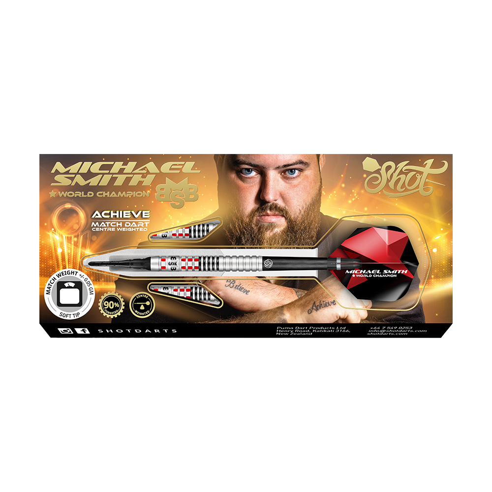 Shot de Michael Smith Achieve Soft Darts Auf dem Bild ist eine Packung mit Softdarts der Marke Shot zu sehen, die vom Weltmeister Michael Smith beworben wird. Die Verpackung zeigt ein Bild von Michael Smith und hebt die Eigenschaften des Produkts hervor.