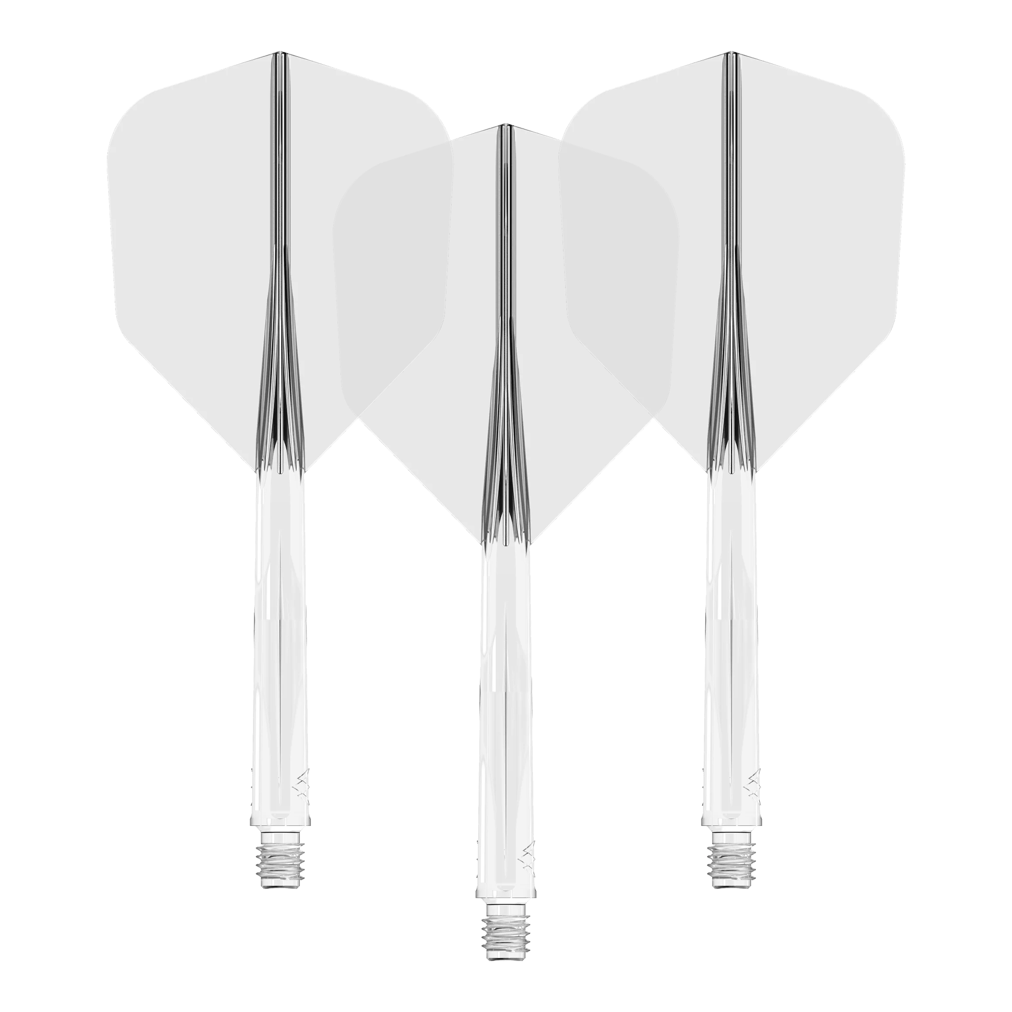 Das Bild zeigt drei durchsichtige Dart-Flights mit Schaften. Sie sind nebeneinander angeordnet und weisen eine klare, transparente Optik auf.