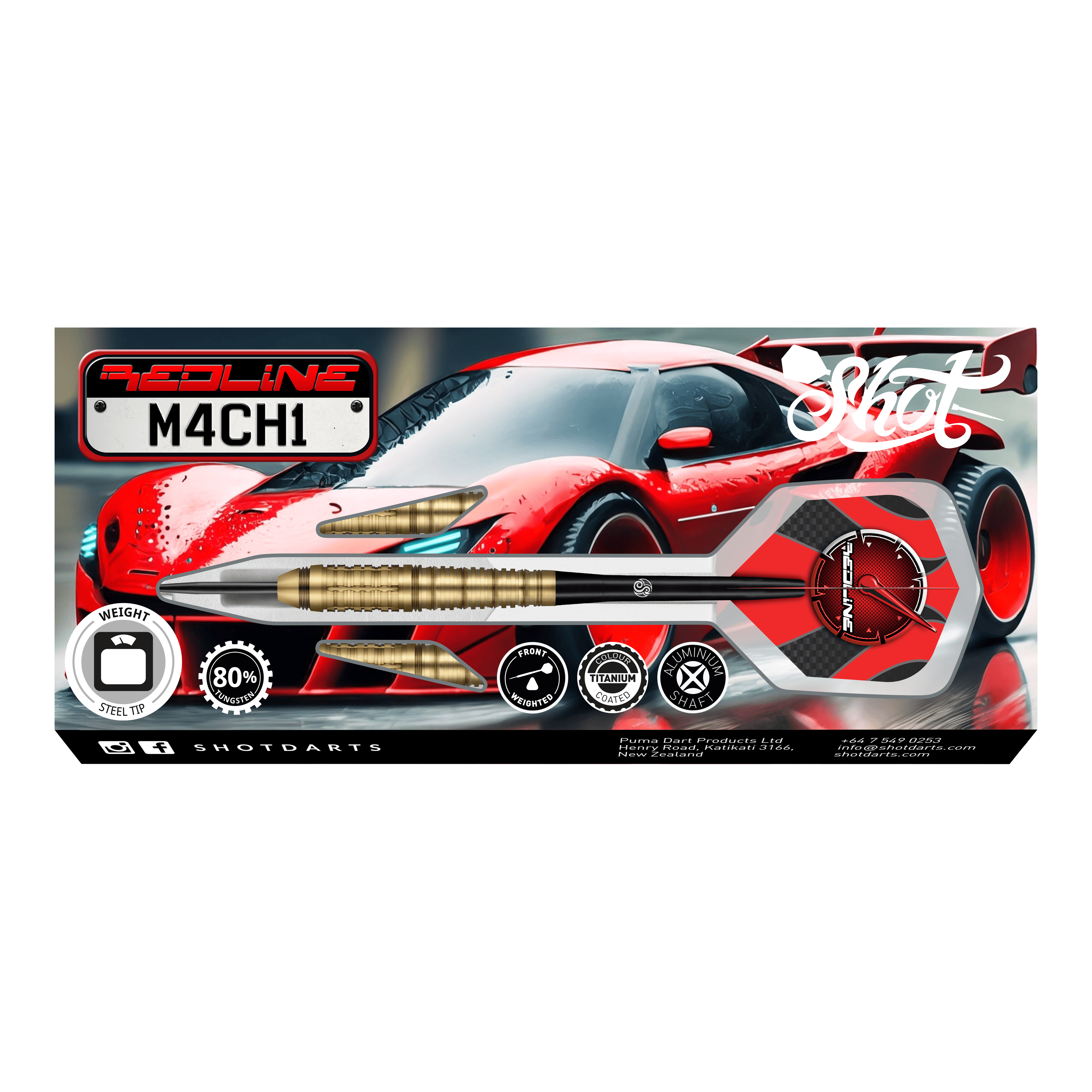 Dardos de acero Shot Redline Mach 1 Das Bild zeigt die Verpackung der "Shot Redline Mach 1 Steeldarts" vor einem roten Sportwagen. Auf der Verpackung sind die Darts sowie verschiedene Produktsymbole und das Logo gut sichtbar abgebildet.