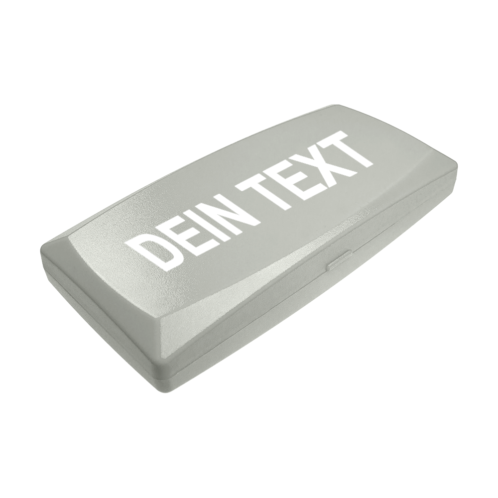 ABS Box mit Wunschdruck Auf dem Bild ist eine graue Kunststoffbox zu sehen. Auf dem Deckel steht in großen weißen Buchstaben "DEIN TEXT".