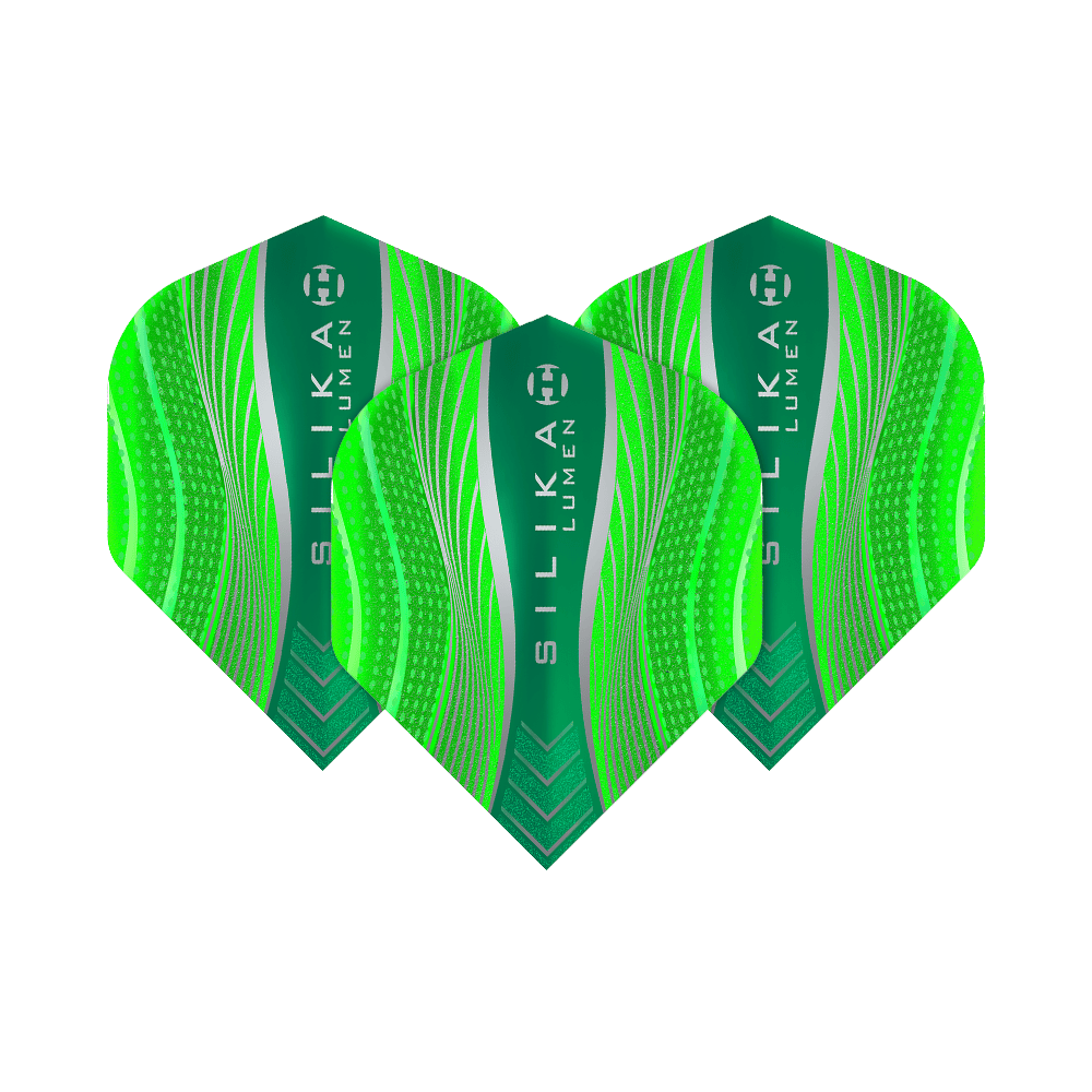 HR63_Harrows_Silika_Lumen_Green_No2_Standard_Flights_1VYF19BE5aETts Das Bild zeigt drei grüne Harrows Silika Lumen No2 Standard Flights. Die Flights haben ein modernes Muster mit weißen und grünen Linien sowie der Aufschrift "SILIKA LUMEN".