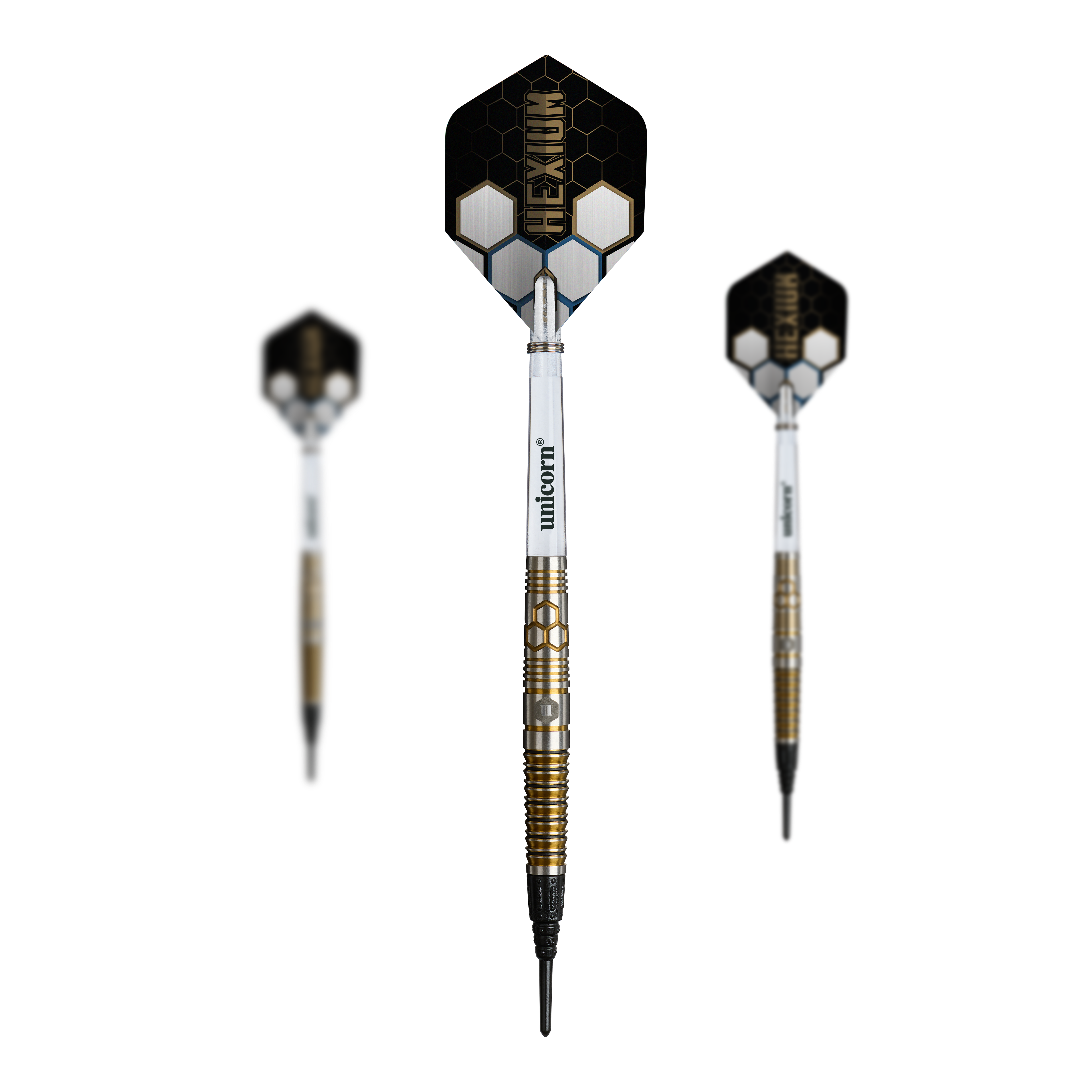 Hier ist ein Set der Unicorn Hexium Style 03 Gold & Black Softdarts zu sehen. Das Set wiegt 23g und besticht durch die Gold-Schwarz-Optik.