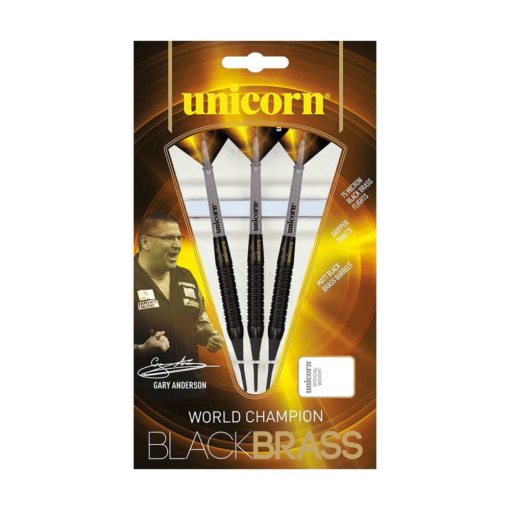 23664_Unicorn_World_Champion_Gary_Anderson_Black_Brass_Softdarts_3 Das Bild zeigt eine Packung „Unicorn World Champion Gary Anderson Black Brass Softdarts - 19 g“. Die Verpackung enthält drei schwarze Softdarts und trägt das Bild sowie die Unterschrift von Gary Anderson.