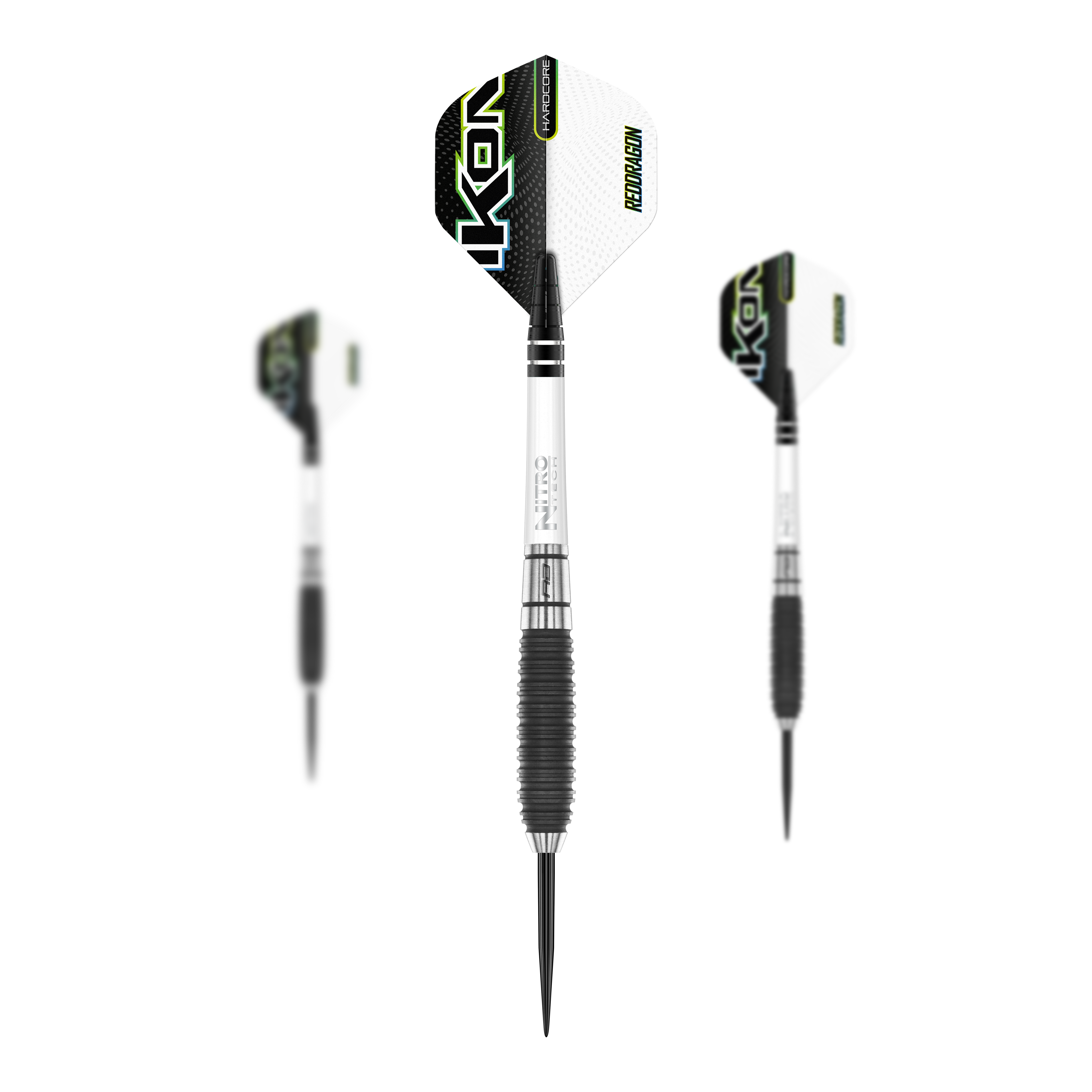 Red Dragon Ikon 3 Steeldarts Das Bild zeigt drei Steeldarts mit der Aufschrift „Red Dragon Ikon 3“. Die Flights sind weiß mit schwarzen und grünen Akzenten gestaltet.
