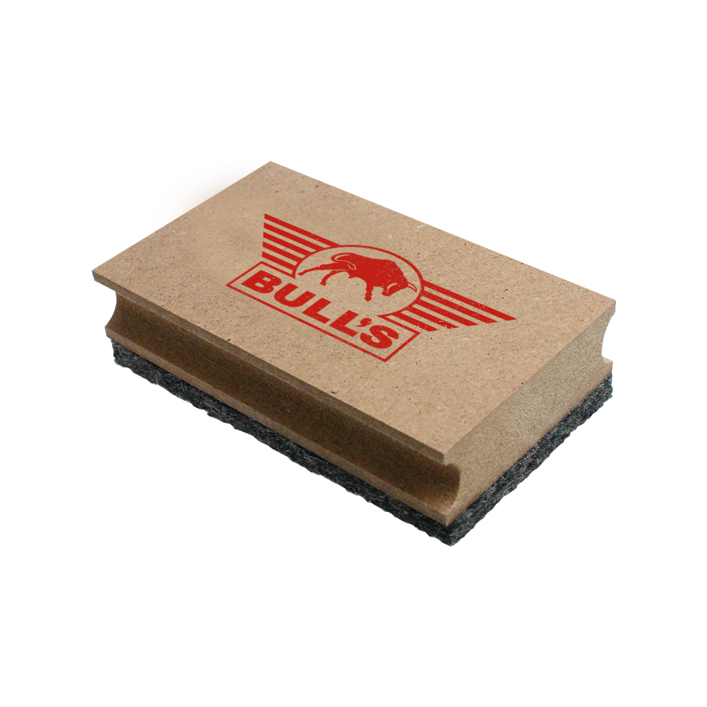 BU67309_BullsNL_Dry_Eraser_Wischschwamm_1 Das Bild zeigt den "Bulls NL Dry Eraser Wischschwamm". Der Schwamm hat eine rechteckige Form mit einem Holzgriff und einem schwarzen Wischpad unten.