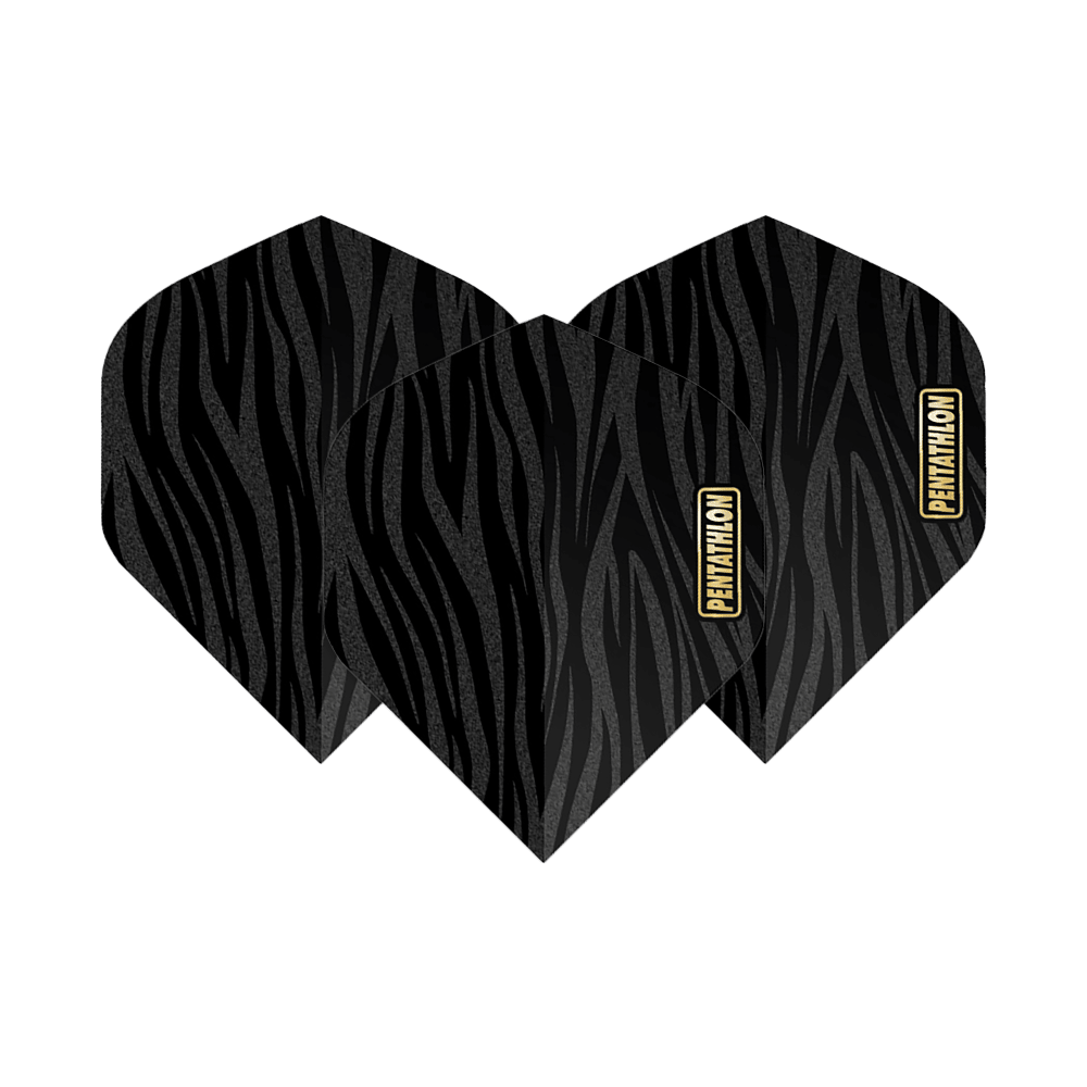 Vuelos de pentatlón RT Zebra Das Bild zeigt drei Dart-Flights mit einem schwarzen Zebramuster. Auf jedem Flight steht das Wort "Pentathlon" in einem goldenen Kasten.