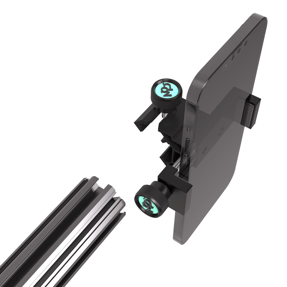 460003_Target_MOD_Mount_Handyhalterung_4 Das Bild zeigt die Target MOD Mount Handyhalterung, die ein Smartphone sicher hält. Die Halterung kann an einem Schienensystem befestigt werden.