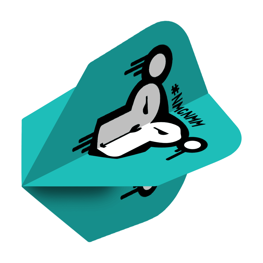 Nie mój cyrk, nie moje małpy, loty standardowe NMCNMM Das Bild zeigt ein türkisfarbenes Dart-Flügel mit zwei stilisierten Figuren darauf. Daneben steht der Schriftzug "#NMCNMM".