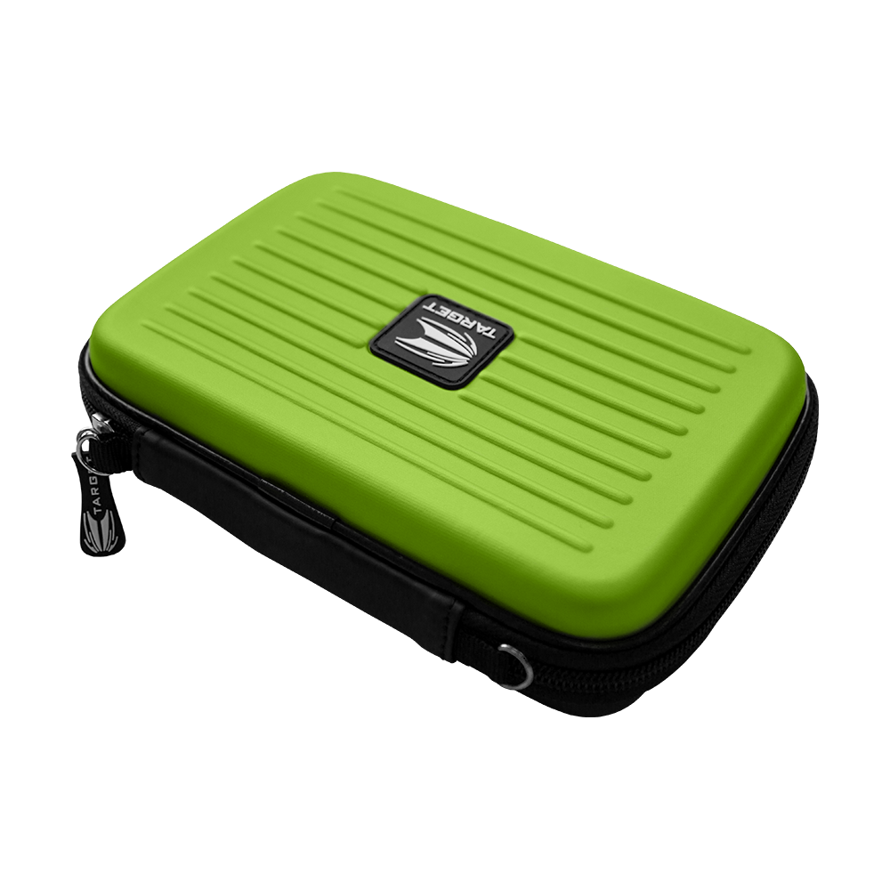 125858_Target_Takoma_XL_Dartwallet_Gr-n_2 Das Bild zeigt das Produkt "Target Takoma XL Dartwallet" in Grün. Es handelt sich um ein stabiles Etui mit Reißverschluss zur Aufbewahrung von Darts und Zubehör.