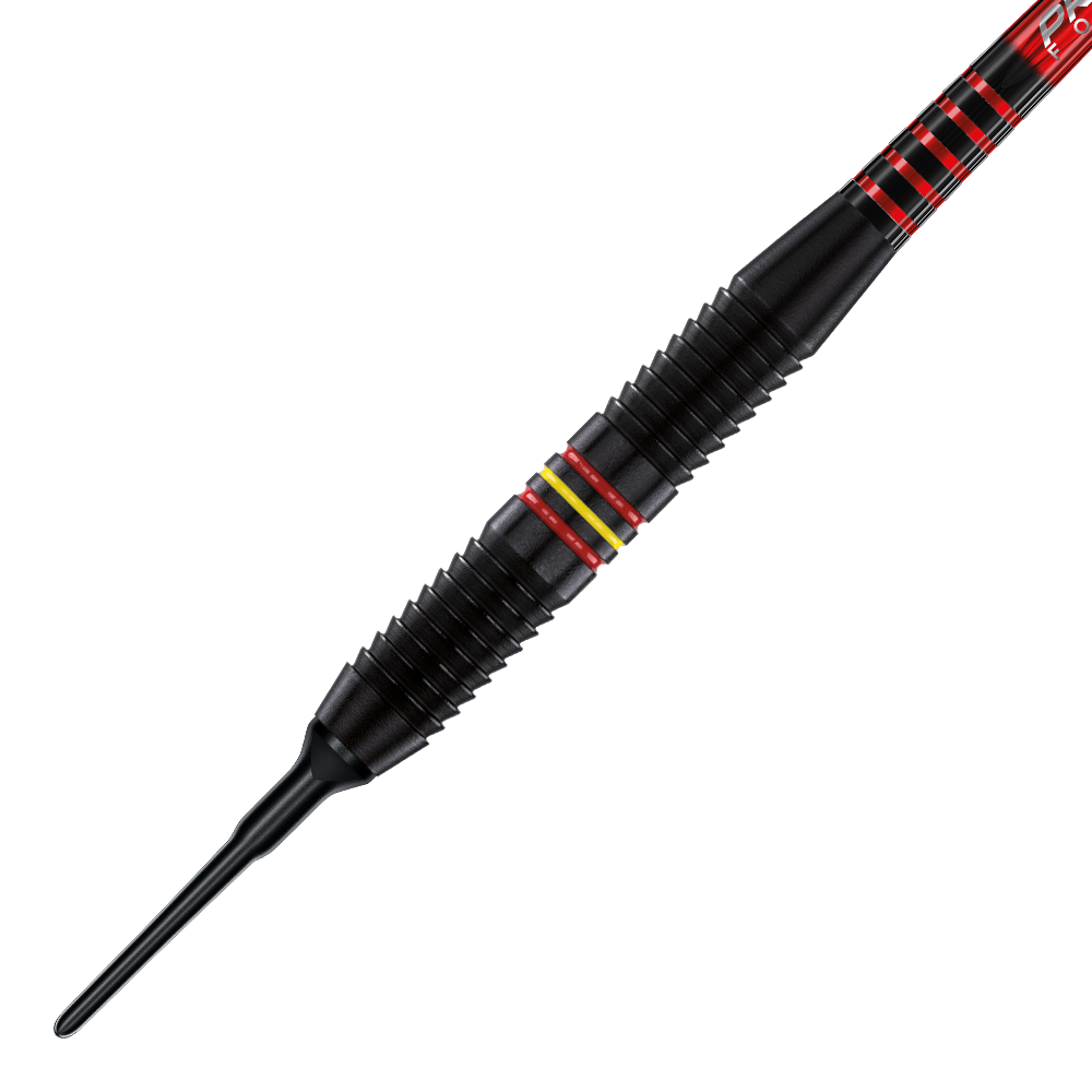 2235-18_Winmau_Outrage_Black_Coated_Brass_Softdarts_2 Das Bild zeigt einen Winmau Outrage V1 Softdart mit schwarzer Beschichtung aus Messing und einem Gewicht von 18g. Der Dart hat rote und gelbe Ringe sowie eine strukturierte Griffzone.