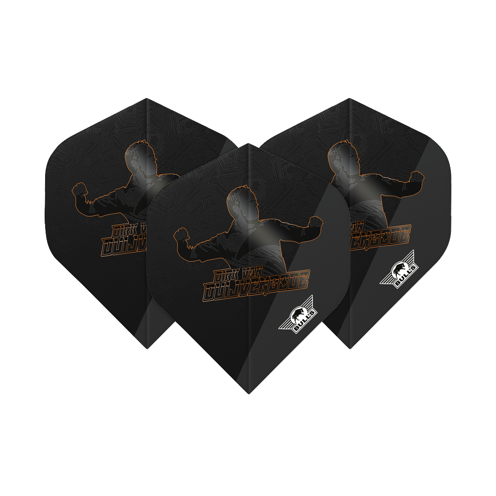 Bulls NL Player 100 Dirk Van Duijvenbode Edition 2 No2 Standardní lety Das Bild zeigt drei schwarze Dart Flights mit dem Aufdruck "Dirk Van Duijvenbode" und einer Silhouette. In der Ecke ist das weiße Bulls NL-Logo zu sehen.