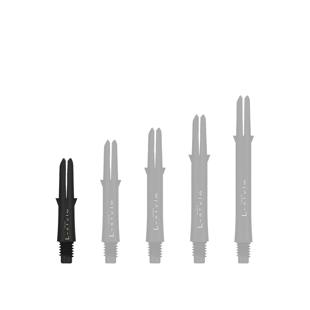 Arbres en carbone de style L Das Bild zeigt fünf schwarze Dart-Schäfte in verschiedenen Längen, die aufrecht nebeneinander stehen. Auf jedem Schaft steht der Schriftzug „L-style“ in weißer Farbe.