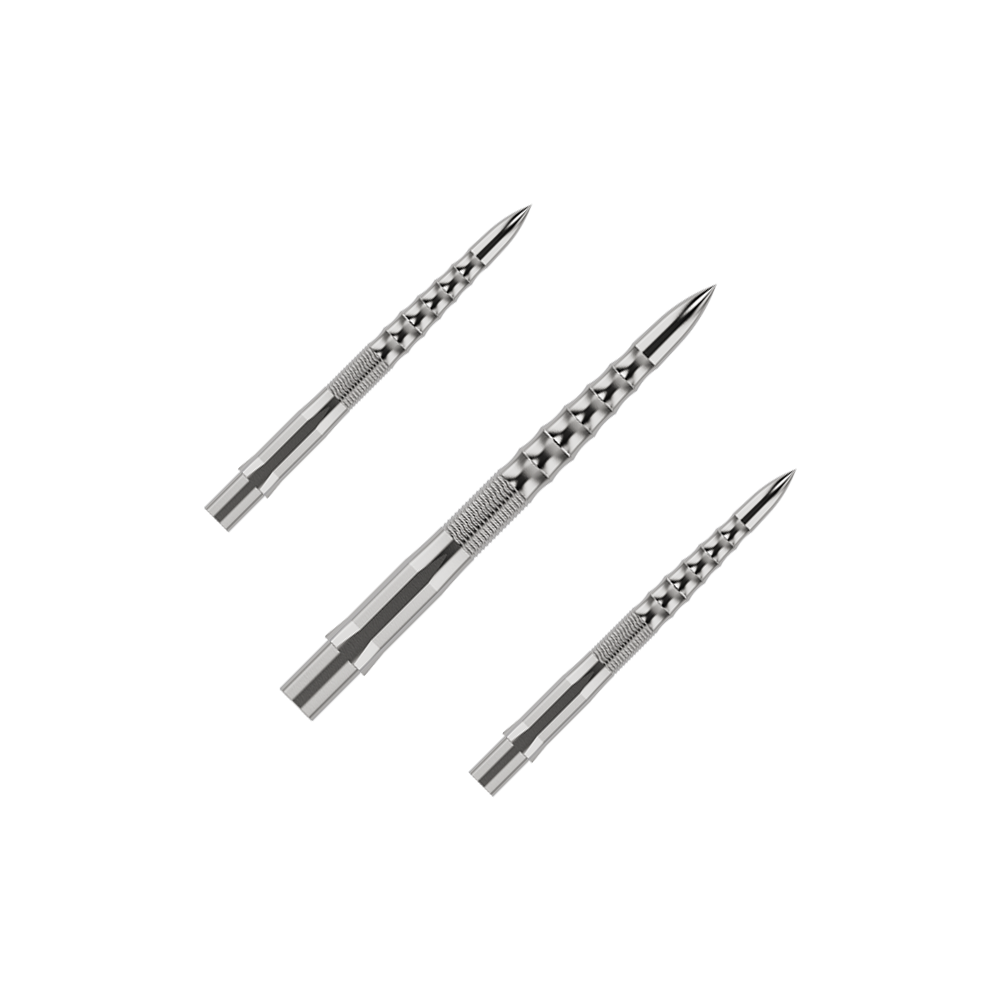 Puntas de dardos Mission Caliburn EVO - Ondulación - Plateadas Auf dem Bild sind drei silberne Steeldartspitzen mit einem strukturierten Griff zu sehen. Sie sind in einem Set angeordnet und haben ein modernes, geriffeltes Design.