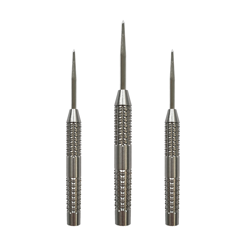 Canne per freccette in acciaio SilverGrip McDart Das Bild zeigt drei silberne Steeldart-Barrels der Marke McDart SilverGrip. Sie sind aus Metall gefertigt und haben eine strukturierte Griffoberfläche.