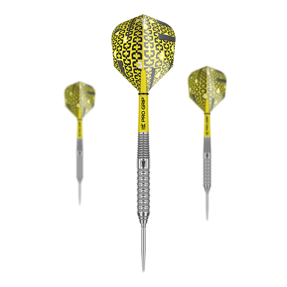 Dardos de acero Target Bolide 02 Swiss Point Das Bild zeigt drei Target Bolide 02 Swiss Point Steeldarts mit silbernem Schaft und gelb-schwarzem Flight. Die Darts haben den Aufdruck "PRO GRIP" auf dem Schaft.