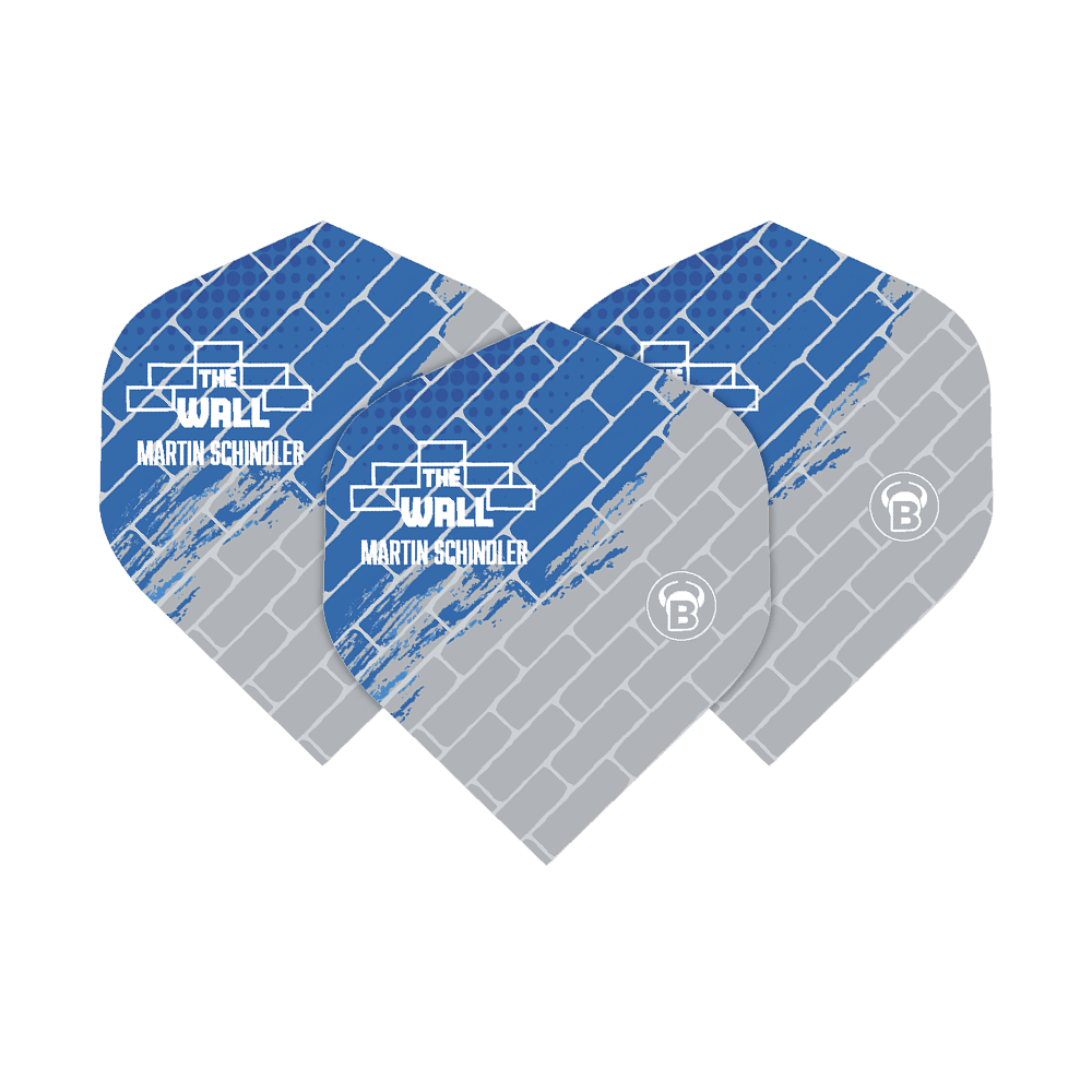 Standardní letky Bulls Metrixx Martin Schindler Blue Gray No2 Das Bild zeigt drei Dartflights in Blau und Grau mit einem Ziegelmuster. Auf den Flights steht "The Wall Martin Schindler" in weißer Schrift.