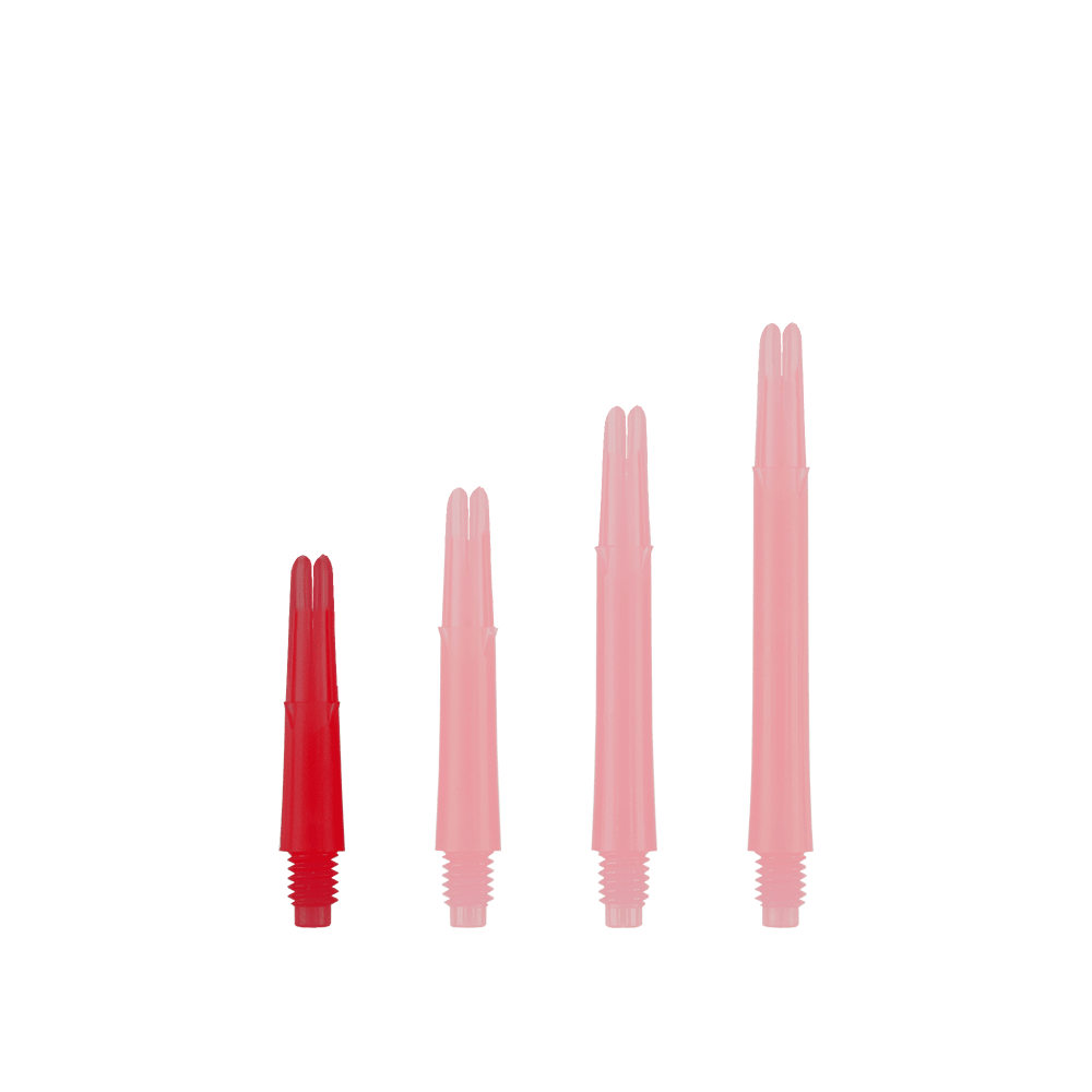 Das Bild zeigt vier rote, gerade Dartschäfte in unterschiedlicher Länge. Sie stehen aufrecht nebeneinander und haben ein Schraubgewinde am unteren Ende.