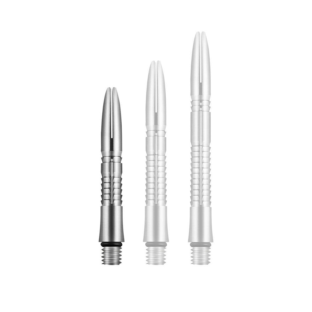 Aste Shot Mako Titanium Das Bild zeigt drei silberne Dartschäfte aus Titan in unterschiedlichen Längen. Sie haben ein geripptes Design und ein Schraubgewinde am unteren Ende.