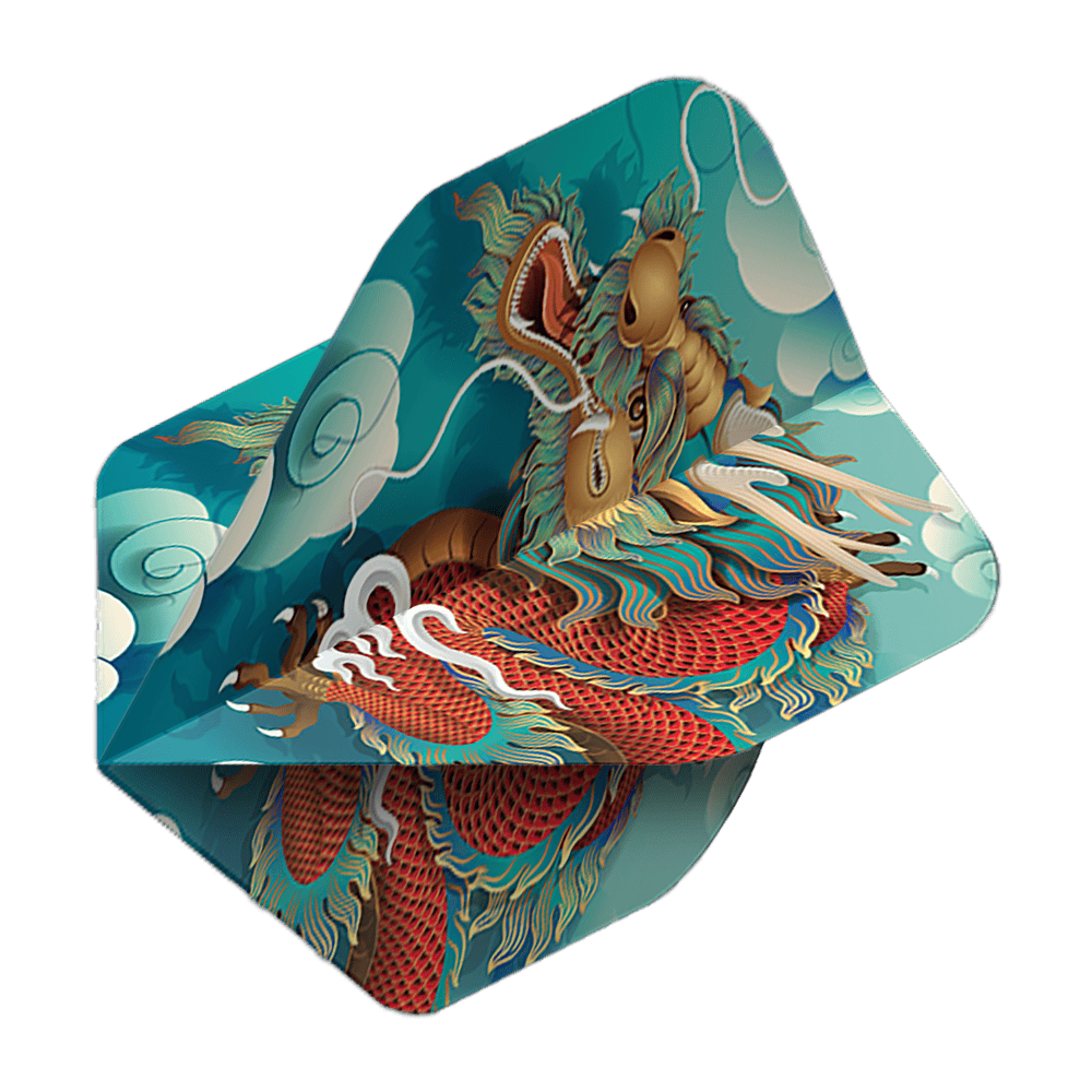 Lety do pětiboje Dragon Das Bild zeigt ein Dartflight mit einem farbenfrohen Drachenmotiv auf blauem Hintergrund. Es handelt sich um das Produkt "Pentathlon Dragon 5 Standard Flights".