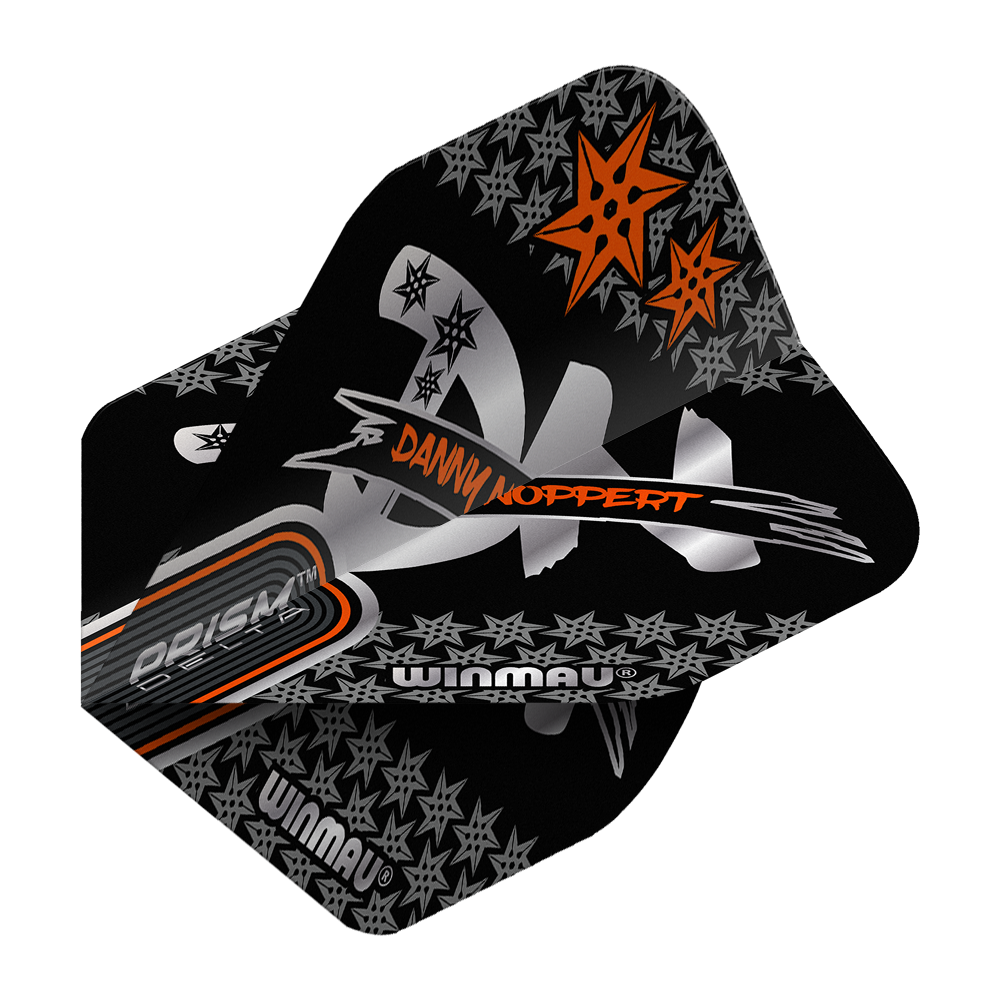 Letky Winmau Prism Delta Danny Noppert Black Signature No2 Standard Das Bild zeigt die Winmau Prism Delta Danny Noppert Black Signature No2 Standard Flights. Die Flights sind schwarz mit silbernen und orangefarbenen Sternen und dem Namen "Danny Noppert" bedruckt.