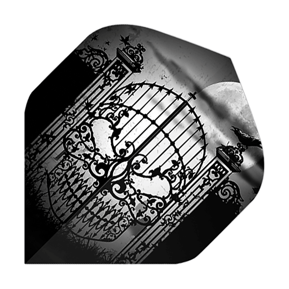 Alchemy Abandon All Hope No2 Standard Flights Das Bild zeigt ein schwarz-weißes Motiv mit einem verzierten eisernen Tor vor einem Vollmond. Eine Krähe sitzt auf einem der Torpfeiler und verstärkt die mystische Atmosphäre.