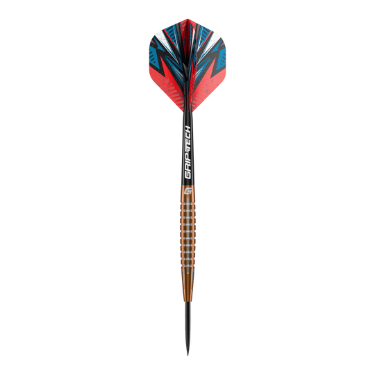 Dardos de acero de tungsteno GOAT Quarterback V1 Das Bild zeigt einen GOAT Quarterback V1 Tungsten Steeldart mit auffälligen roten und blauen Flights. Der Dart hat einen geriffelten, bronzefarbenen Schaft und eine schwarze Spitze.