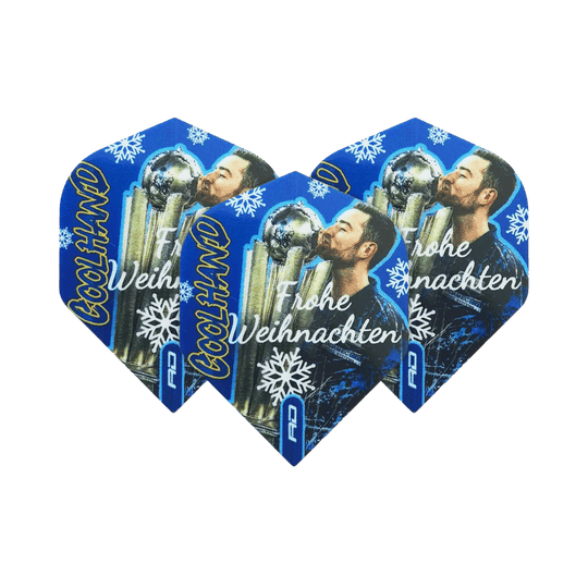 Voli standard di Buon Natale di Red Dragon Luke Humphries Bild zeigt das Produkt WF-16_Red_Dragon_Luke_Humphries_Frohe_Weihnachten_Standard_Flights_1Set. Es handelt sich um ein Set von Dart-Flights mit weihnachtlichem Motiv.