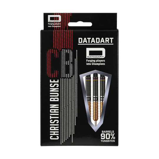 DA624_Datadart_Christian_Bunse_Gold_Black_Steeldarts_3 Die Abbildung zeigt die Verpackung der "Datadart Christian Bunse Gold Black Steeldarts". Auf der Vorderseite sind drei Steeldarts und Informationen wie "90% Tungsten" zu sehen.