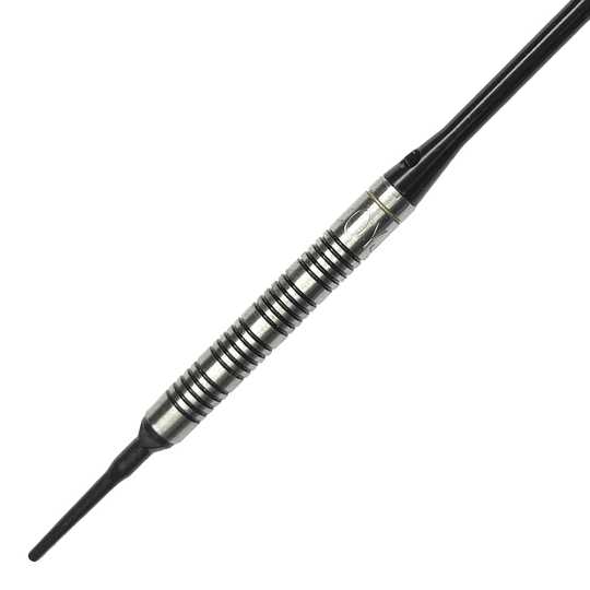 Dardos blandos McDart 85 Tungsteno V17 - 16,5 g Das Bild zeigt einen McDart 85er Tungsten V17 Softdart mit einem Gewicht von 16,5g. Der Dart hat ein silber-schwarzes, griffiges Barrel und eine schwarze Spitze.