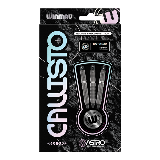 Měkké šipky Winmau Callisto 03 - 20g Die Abbildung zeigt die Verpackung der Winmau Callisto 03 Softdarts mit einem Gewicht von 20 g. In der Schachtel sind drei schwarze Darts mit 90 % Tungsten und Softtip sichtbar.