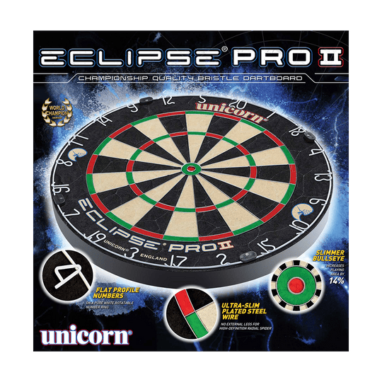 Unicorn Eclipse Pro 2 Dartboard Das Bild zeigt das Produkt "Unicorn Eclipse Pro 2 Dartboard". Es ist eine professionelle Dartscheibe mit flachen Zahlen und besonders schlankem Bullseye.