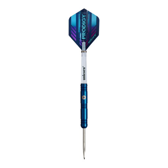 Dardos de acero paralelos Unicorn Prodigy 01 Das Bild zeigt einen Unicorn Prodigy 01 Parallel Steeldart. Der Dartpfeil hat ein blaues Design mit einer glänzenden Spitze und einem Flight mit der Aufschrift "PRODIGY".
