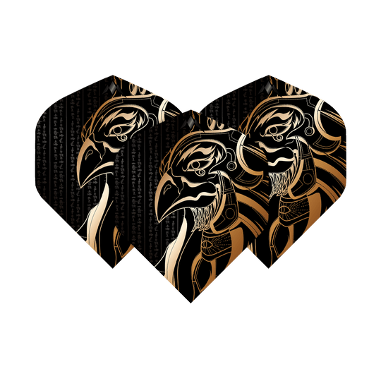 Standardní lety Mission Solo Horus No2 Das Bild zeigt drei Dartflights mit einem gold-schwarzen Horus-Motiv. Die Flights tragen den Namen "Mission Solo Horus No2 Standard Flights".