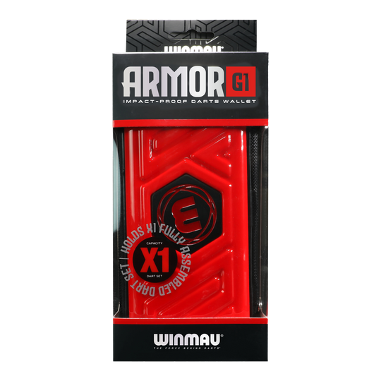 Winmau Armor G1 Dartwallet Das Bild zeigt eine rote Winmau Armor G1 Darttasche in ihrer Verpackung. Auf der Verpackung steht, dass sie ein vollständig montiertes Dart-Set aufnehmen kann.