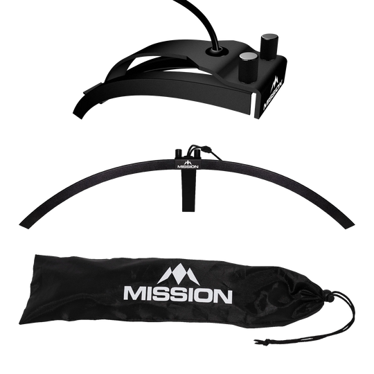 Iluminación LED plegable para diana Mission Torus 100 Das Bild zeigt die faltbare LED Dartboard Beleuchtung "Mission Torus 100". Abgebildet sind das Beleuchtungselement, ein Bogen und eine schwarze Transporttasche mit dem Mission-Logo.