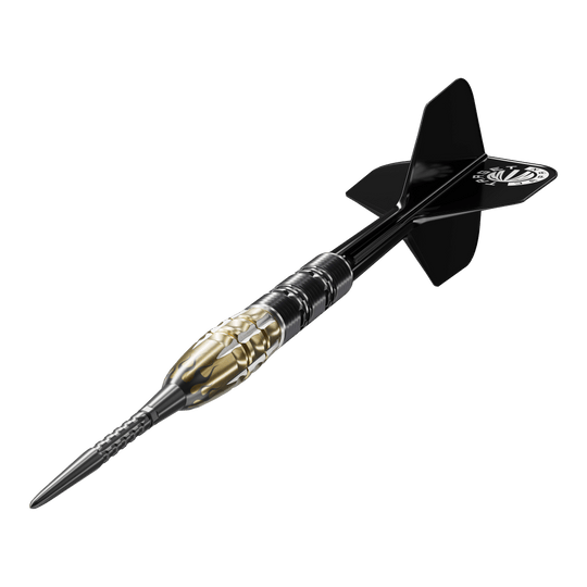 Ocelové šipky Target Japan Pyro GEN11 Swiss Point - 22g Auf dem Bild ist ein Target Japan Pyro GEN11 Swiss Point Steeldart mit einem Gewicht von 22g zu sehen. Der Dartpfeil hat ein auffälliges Design mit goldfarbenen und schwarzen Elementen.