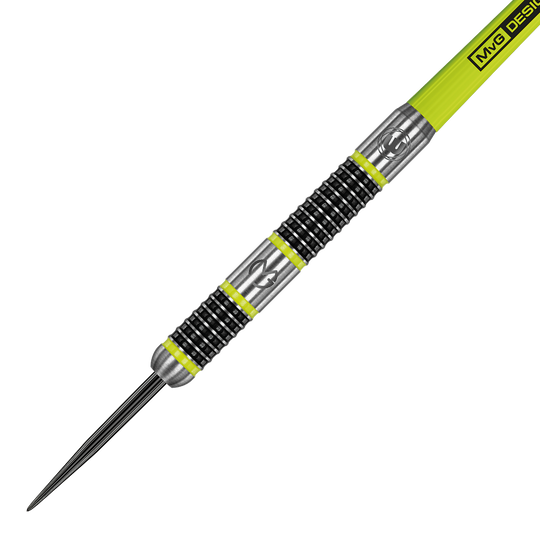 1444_Winmau_Michael_Van_Gerwen_MvG_Aspire_Steeldarts_2 Das Bild zeigt einen Winmau Michael Van Gerwen MvG Aspire Steeldart. Der Dartpfeil hat ein silbernes und schwarzes Design mit gelben Akzenten und ist speziell für Präzision gefertigt.