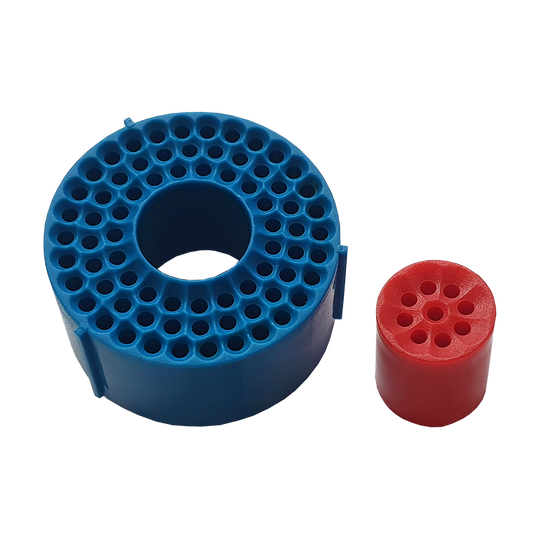 Auf dem Bild sind zwei Ersatzfelder für das Granboard 132 zu sehen. Das größere Feld ist blau und das kleinere Feld ist rot.