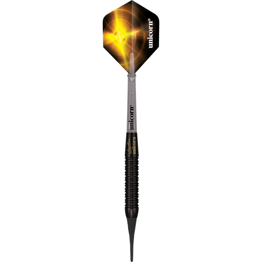 23664_Unicorn_World_Champion_Gary_Anderson_Black_Brass_Softdarts_1e5Ie1cUne07a8 Dies ist ein Unicorn World Champion Gary Anderson Black Brass Softdart mit einem Gewicht von 19 g. Der Dart hat ein schwarzes, geriffeltes Barrel und ein Flight mit gelbem, leuchtendem Design.