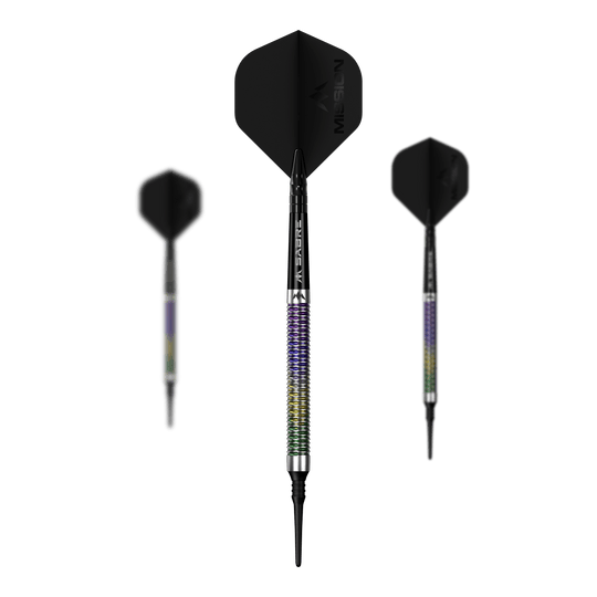 Měkké šipky Mission Kaleidos - 19g Mission Kaleidos Softdarts - 19g wird als Set auf dem Bild präsentiert. Mehrere Softdarts sind nebeneinander angeordnet.