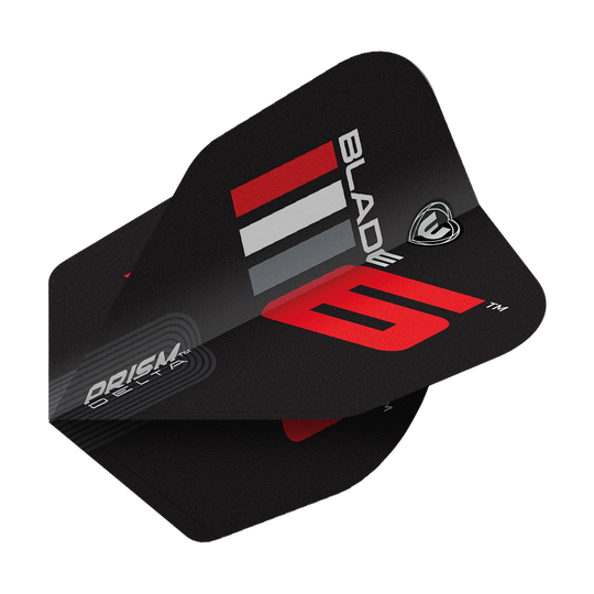 Voli Winmau Prism Delta Blade 6 No6 Das Bild zeigt ein schwarzes Dart Flight mit der Aufschrift „Blade 6“ in Rot und Weiß. Es handelt sich um das Produkt „Winmau Prism Delta Blade 6 No6 Flights“.
