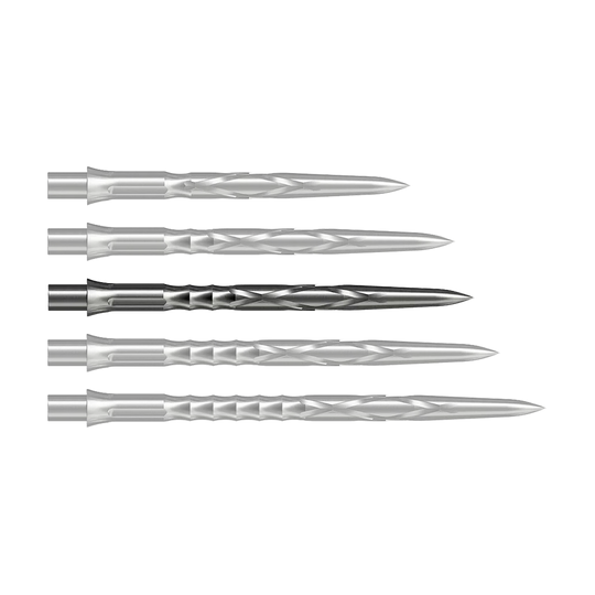Caliburn System Steeldartspitzen - HAN G2 - Silber Auf dem Bild sind drei silberne Steeldartspitzen zu sehen. Sie liegen nebeneinander und haben eine strukturierte Oberfläche.
