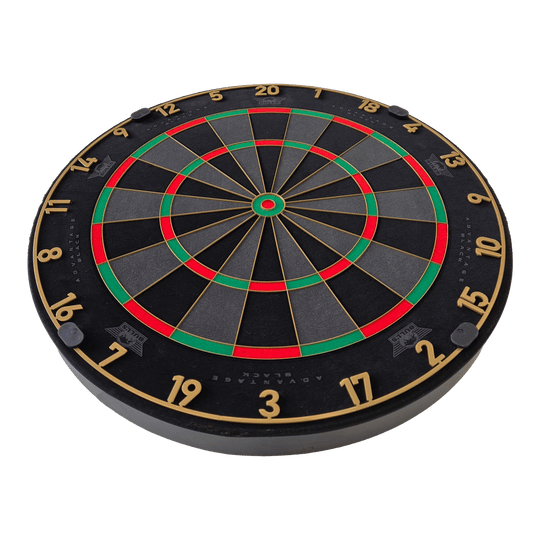 Dieses Foto stellt das BullsNL Advantage Black Edition Steeldartboard dar. Es ist ein weiteres Bild dieses Dartboards.