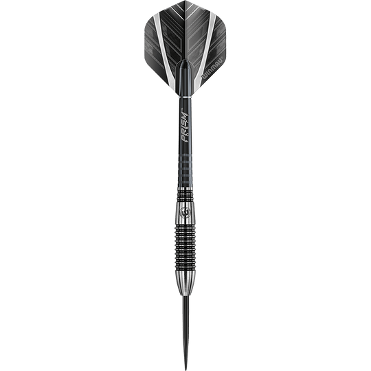 1043-24-Winmau-Blackout-Variante-2-Tungsten-Steeldarts-1n6upcBuMxcUZz Das Bild zeigt einen Winmau Blackout Variante 2 Steeldart. Der Dartpfeil ist schwarz-silbern und hat ein gerilltes Griffstück mit schwarzem Flight.