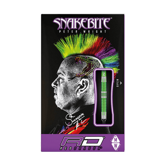 RD1917-Red-Dragon-Peter-Wright-Snakebite-Mamba-2-Softdarts-3 Die Verpackung zeigt die „Red Dragon Peter Wright Snakebite Mamba 2 Softdarts“. Auf dem Cover ist ein Mann mit buntem Irokesenschnitt und einer gezeichneten Schlange zu sehen.