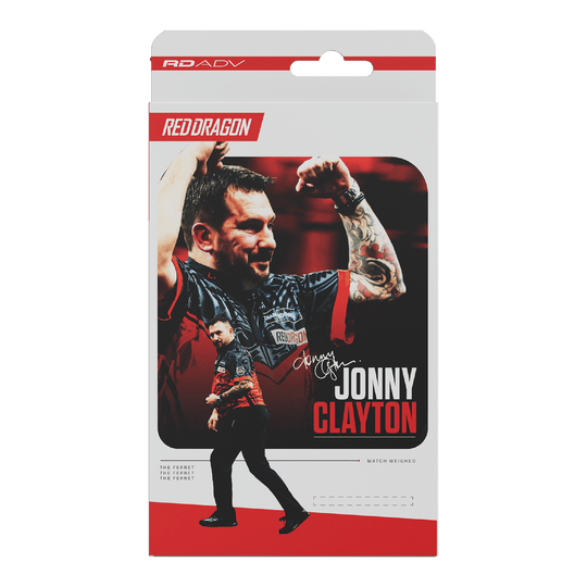 Red Dragon Jonny Clayton RD-ADV Softdarts - 18g Das Bild zeigt die Red Dragon Jonny Clayton RD-ADV Softdarts - 18g. Ein Softdart ist aus einer leicht anderen Perspektive zu sehen.