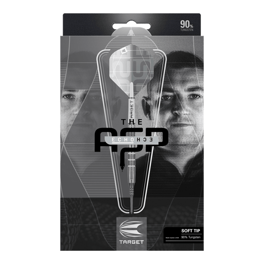 Měkké šipky Target Nathan Aspinall X Echo - 18g Auf dem Bild ist die Verpackung des Produkts „Target Nathan Aspinall X Echo Softdarts - 18g“ zu sehen. In der Mitte der Verpackung befindet sich ein Softdart mit der Aufschrift „TARGET“ und im Hintergrund sind zwei Gesichter abgebildet.