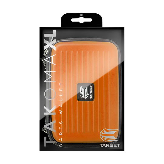 125856_Target_Takoma_XL_Dartwallet_Orange_3 Das Bild zeigt eine orangefarbene Darttasche namens "Target Takoma XL Dartwallet" in ihrer Verpackung. Auf der Verpackung sind das Target-Logo und der Produktname gut sichtbar.