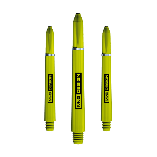 Das Bild zeigt drei gelbe Winmau Nylon Ring Grip MvG Design Shafts. Auf jedem Schaft steht der Schriftzug "MvG DESIGN" vertikal.